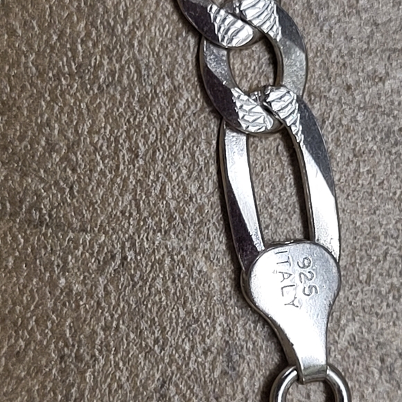 Silver Chain - Picture 2 of 3